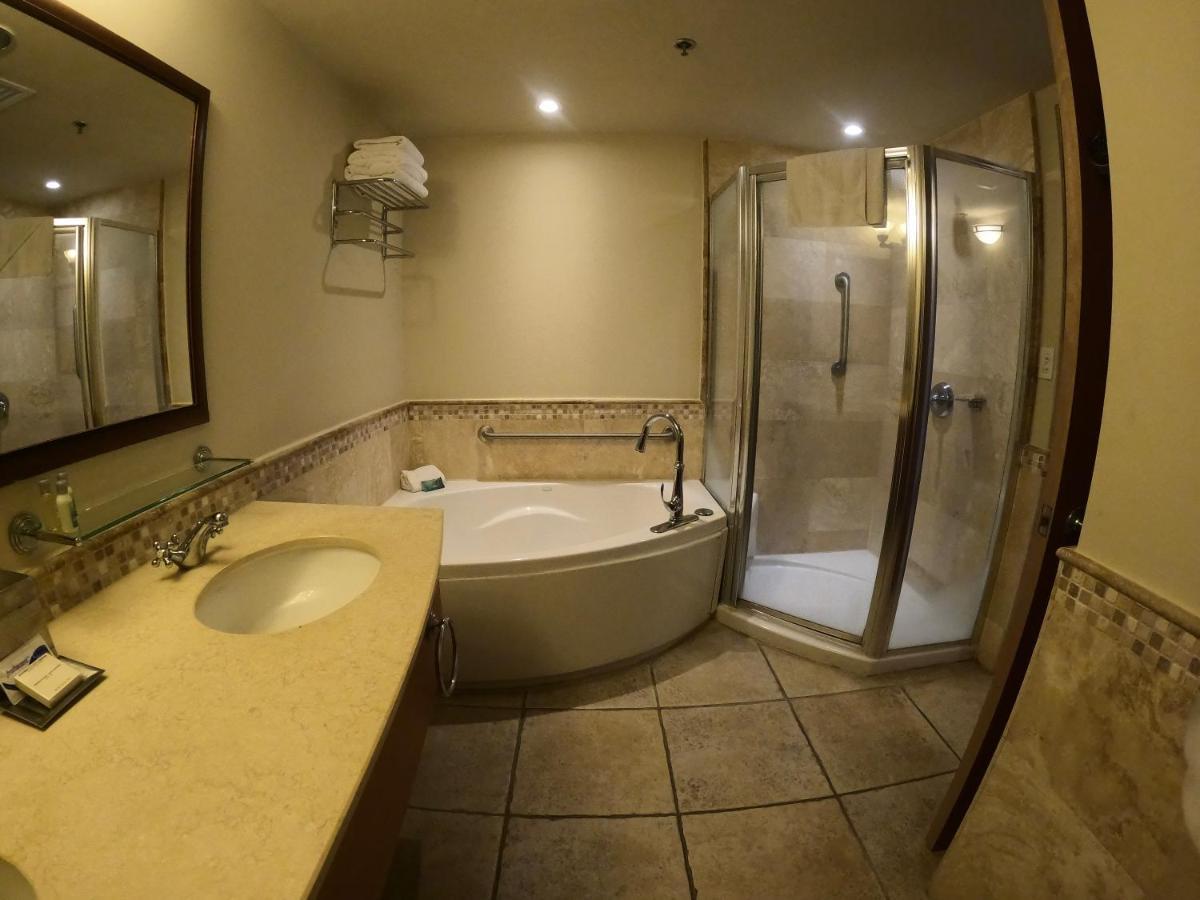 Costa Bahia Paseo Caribe Hotel 3*